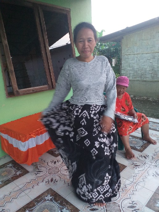 Maura Couple - Sania Ruffle Batik Couple Ori Ndoro Jowi Dnt Garansi Termurah Shopee - Kebaya Modern