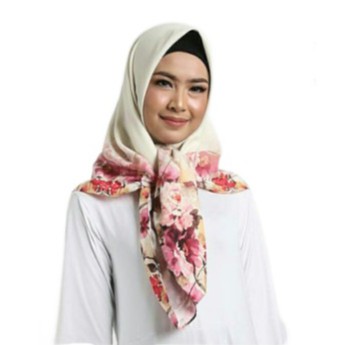 Elzatta Kerudung Segi Empat Kaila Lizella Motif Bunga