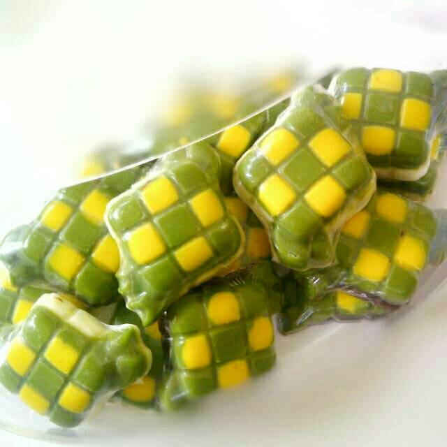 

Coklat ketupat