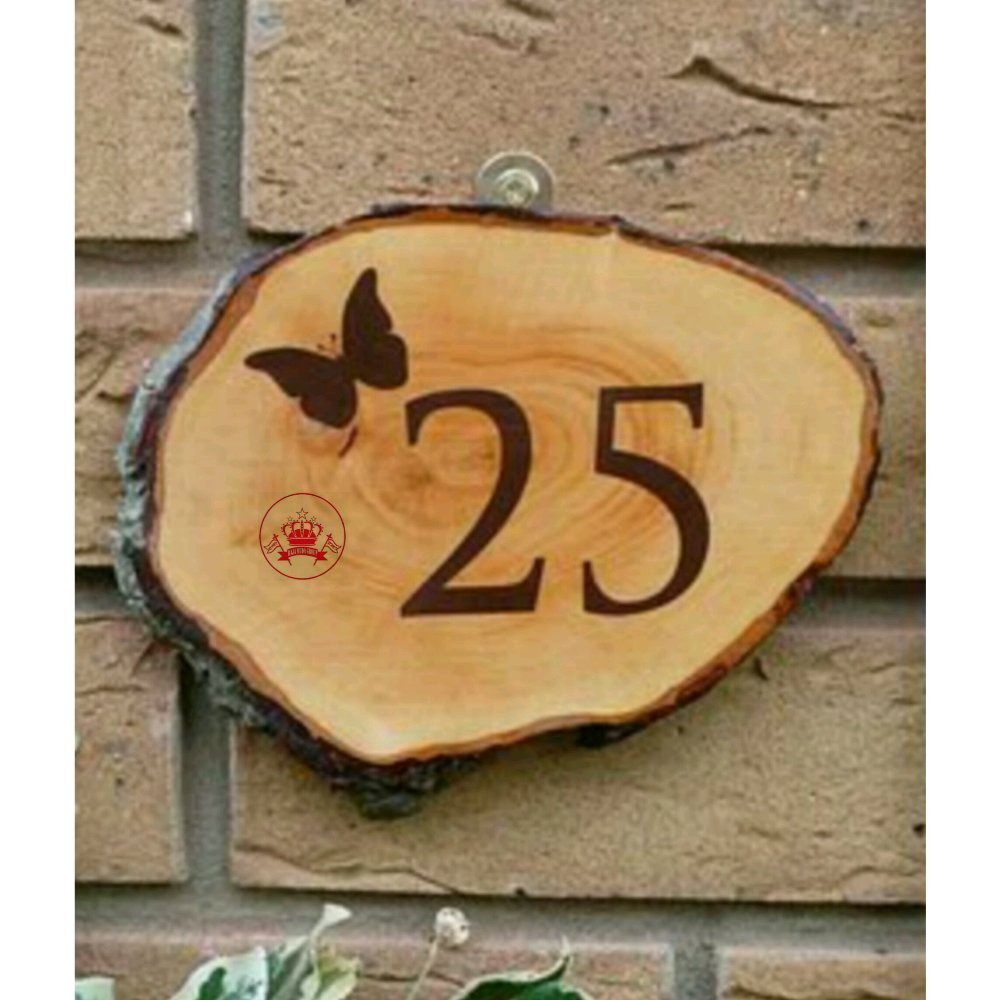Создать номер на дом. Табличка из дерева. Адресная табличка из дерева. Табличка с номером дома из дерева. Таблички на дом деревянные красивые.