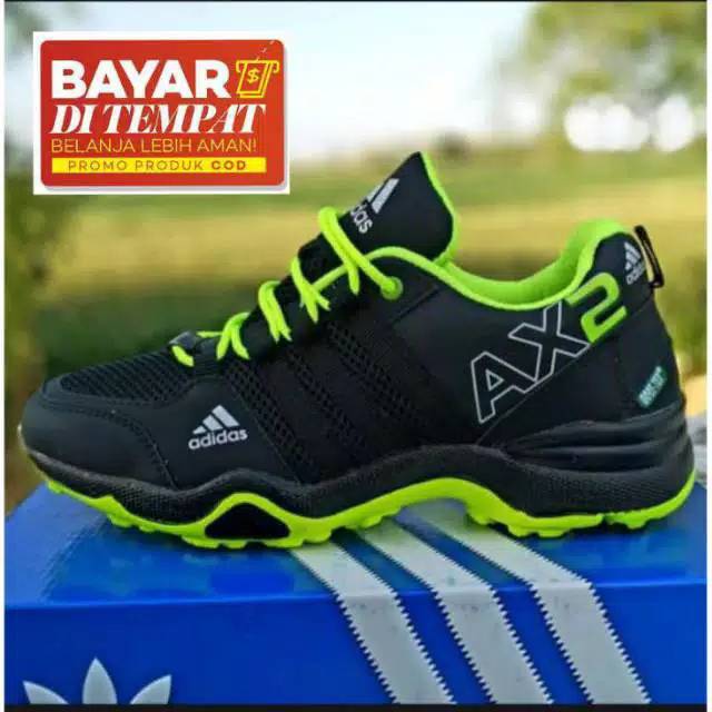 (bisa bayar di tempat).  Sepatu adidas ax2/sepatu olahraga pria/sepatu snekers pria/sepatu badminton