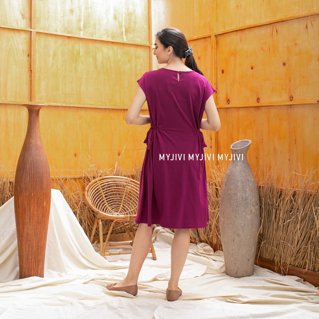 JANI MIDI DRESS BY MYJIVI
