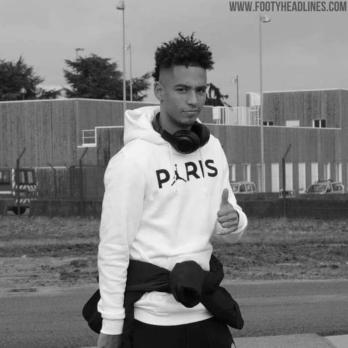 Jaket Jumper / Hoodie /  Sweater   Paris Air Jordan Psg Putih