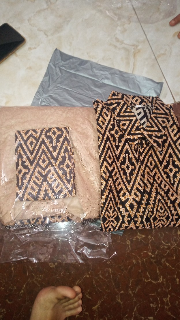 Subsidi- Maura Couple - Sania Ruffle Batik Couple Ori Ndoro Jowi Dnt Garansi Termurah Shopee - Coupl