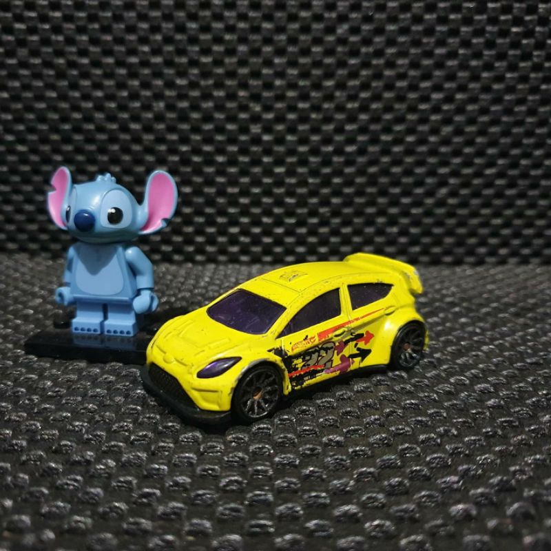 Hotwheels Hot wheels Ford Fiesta Kuning gift 5 pack daredevil racers