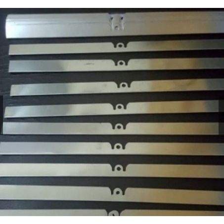 

Klem Kalender / plat seng kalender ukuran 32cm 100pcs