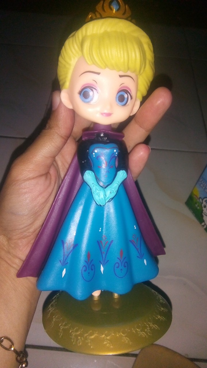 Topper Kue Desain Princess Elsa Frozen Untuk Ulang Tahun