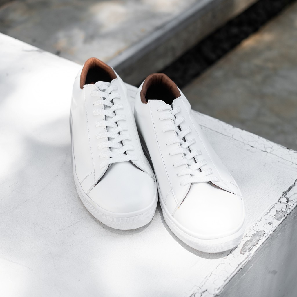 Muzzle White | 36-44 | Sepatu Sneakers Putih Original Sneaker Casual Sniker Kasual Jalan Pria Wanita Lokal Ori Footwear | FORIND x Lvnatica