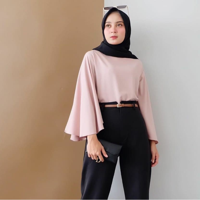 Blouse Wanita Korean Style Trum Blouse Bahan Moscrafe Pakaian Wanita Kekinian Baju Atasan Wanita Terbaru 2023 Kekinian Viral Blouse Hitam Jumbo