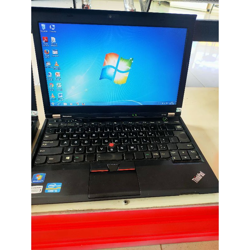 Lenovo x230 core i5 Ram 8 /BERGARANSI