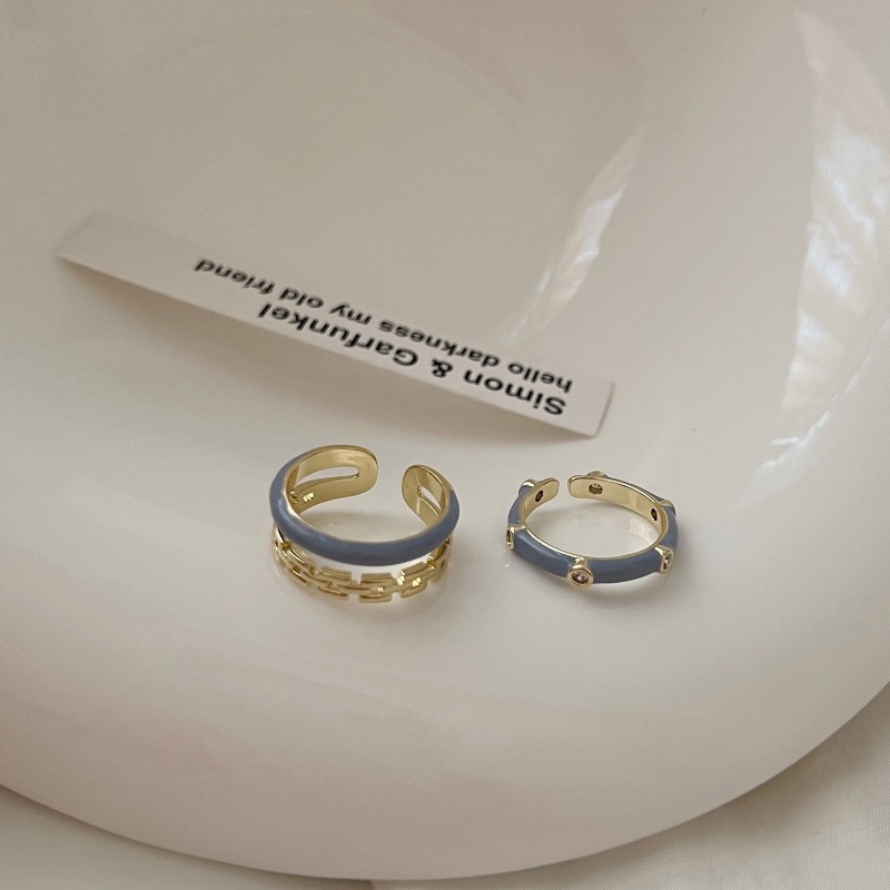 Mhang Cincin Metal Vintage Desain Hollow Hias Batu Permata Biru Untuk Wanita