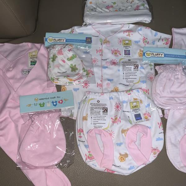 Paket baju fluffy bayi perempuan