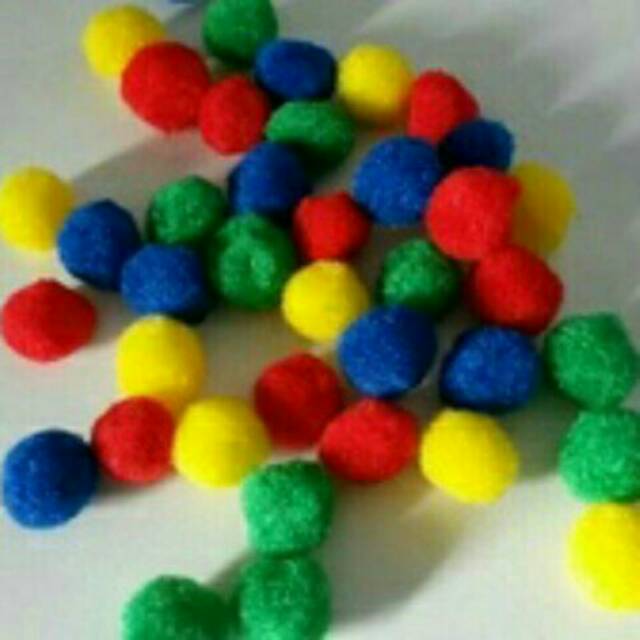 

Pompom 2cm isi 40