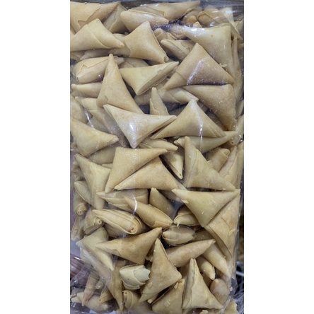 

SAMOSA PEDAS MANIS 250 gram/500 gram/SAMOSA KILOAN/snack kiloan/hampers natal lebaran