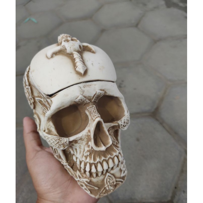 Asbak Rokok / Asbak Tengkorak Tutup Motif Asbak Unik Tengkorak