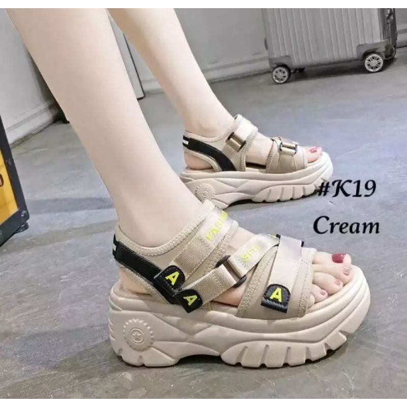 SANDAL WEDGES WANITA TRANDY KEKINIAN K19