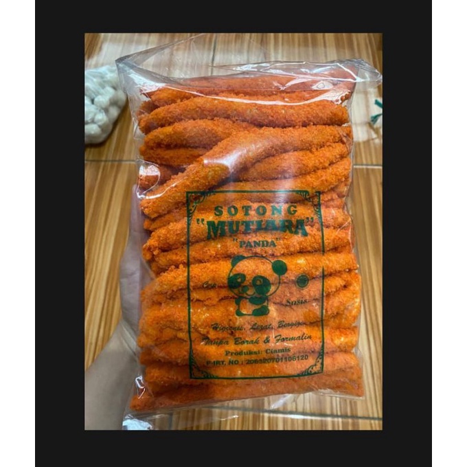 

SOTONG CRISPY RENYAH DAN GURIH ISI 50 BIJI KHAS CIAMIS/CEMILAN MURAH