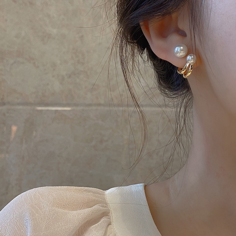 Sepasang Anting Tusuk Aksen Mutiara Bahan S925 silver