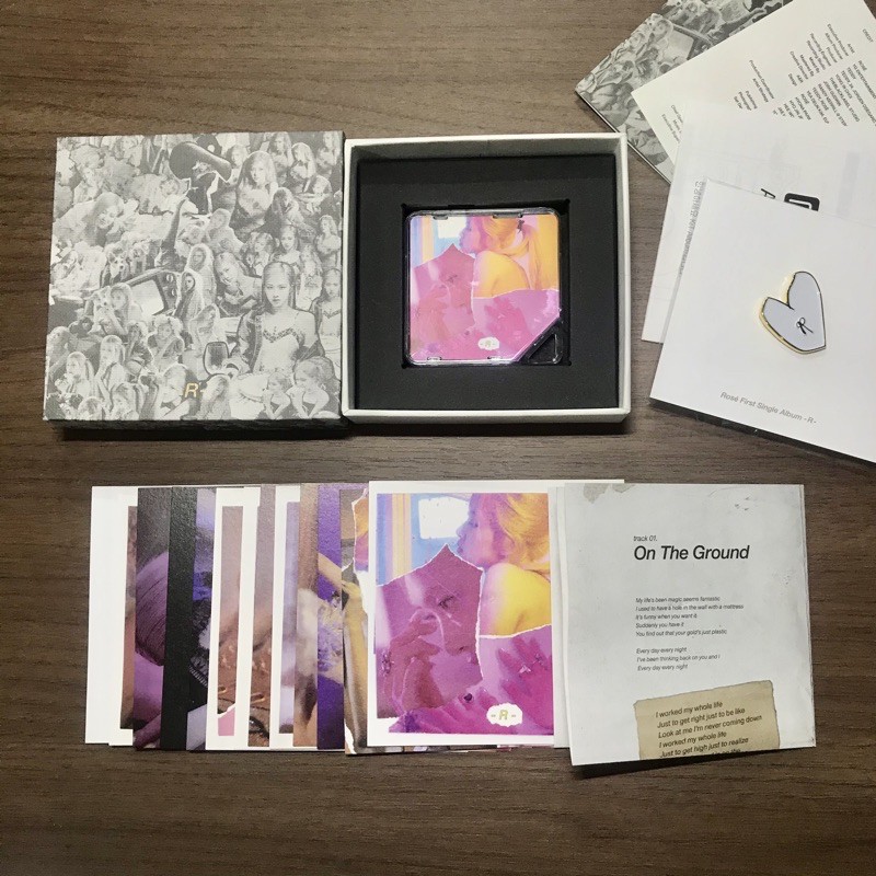 SHARING ROSÉ 1ST SINGLE ALBUM -R- KIT KIHNO VER - PHOTOCARD AIR KIT METAL BADGE ROSE