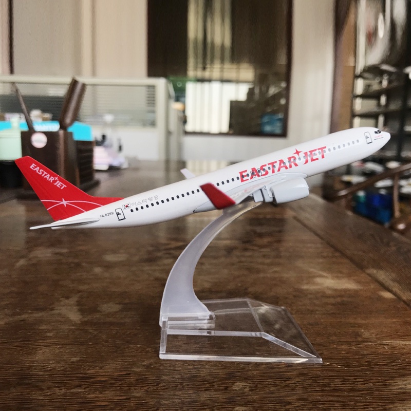 Miniatur Diecast Pesawat Jet Airlines Boeing 737 B737 Bahan Metal Untuk Dekorasihadiah