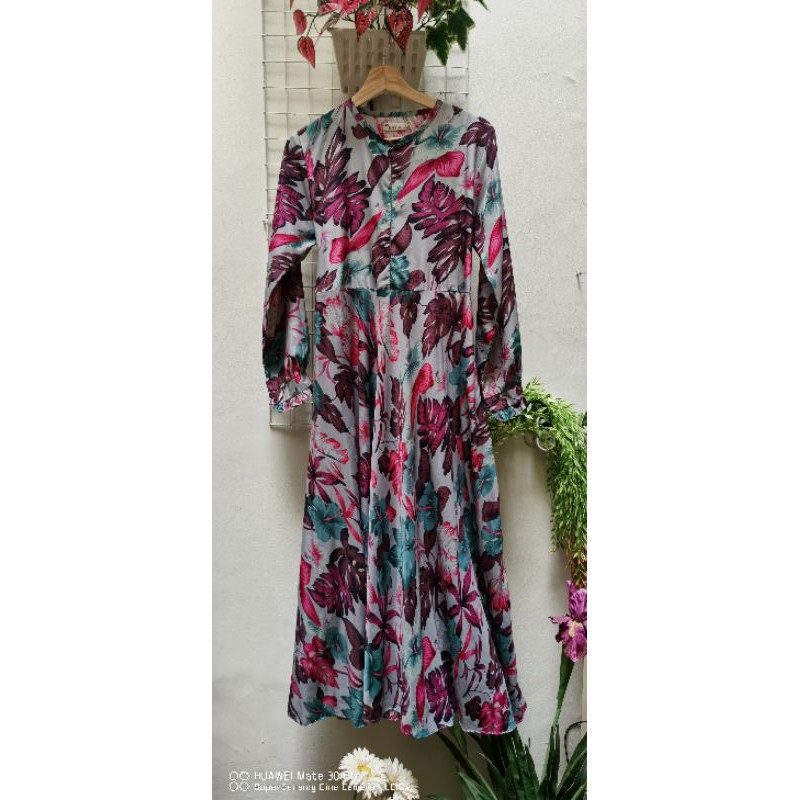 Gamis Motif Satin