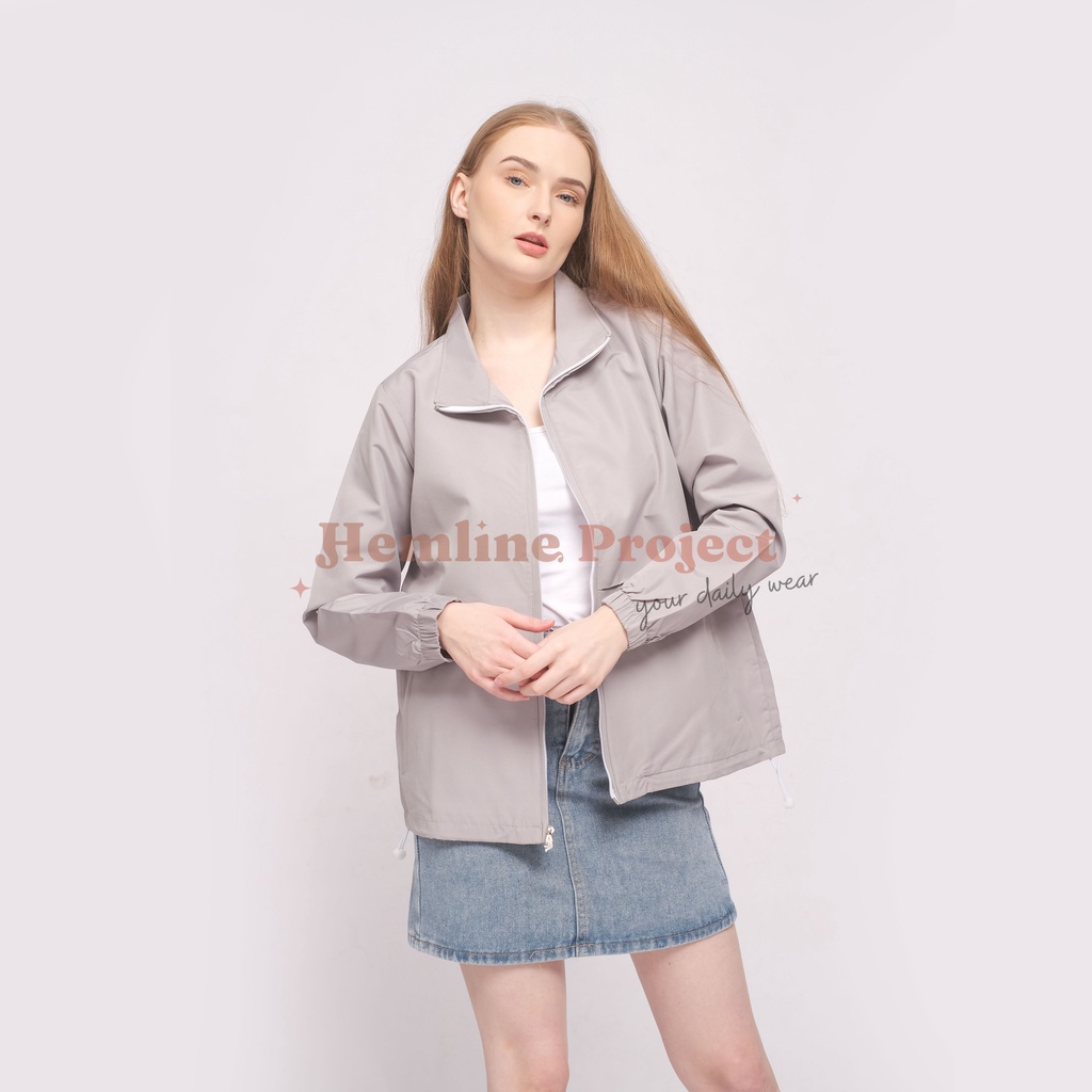 Elya Jaket Coach Wanita - Silver