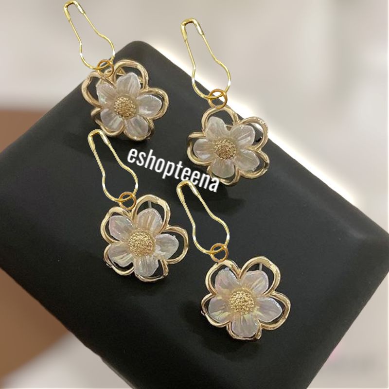 A156 anting hijab bunga putih gold_anting jilbab