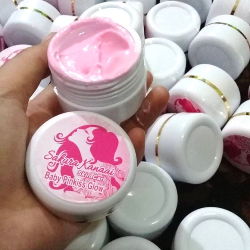 Cream Pemutih Dan Pengglowing Wajah sakura Glowing Cream Original Memutihkan Dan Menghilangkan Flek Hita Membandel