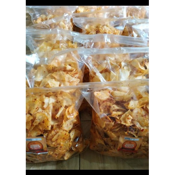 

KERIPIK PEDAS DAUN JERUK 500 grm