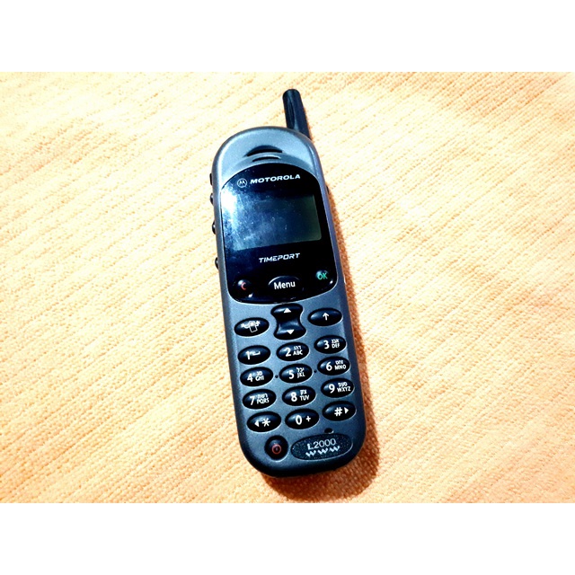 Hape Rusak Motorola L2000 Jadul Untuk Koleksi Pajangan Kanibalan