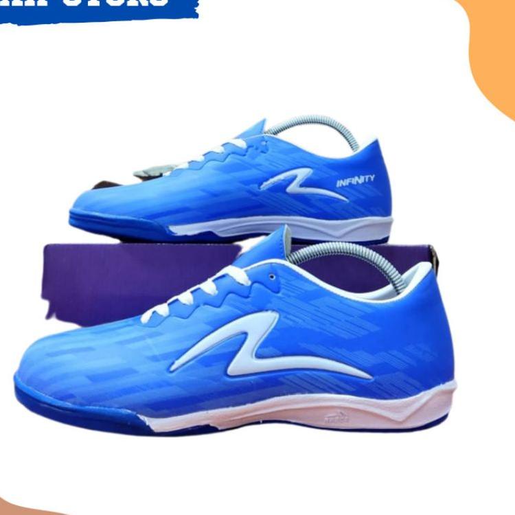 {GMB.19Au22ѕ} Sepatu Futsal Specs Accelerator Infinity IN Emperor Red Bola Grade ORIGINAL BNIB Olahr