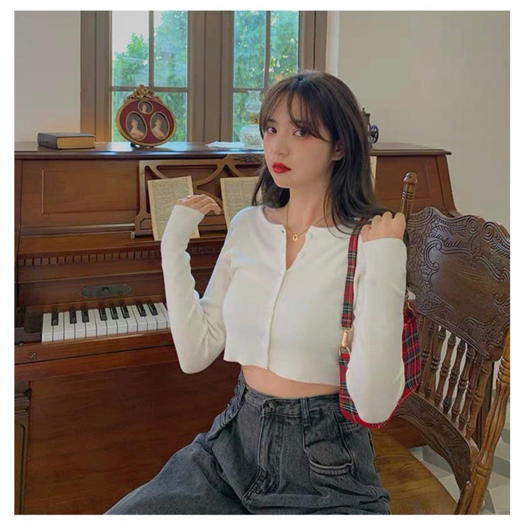 GFS ANGELA BUTTON CROP TOP