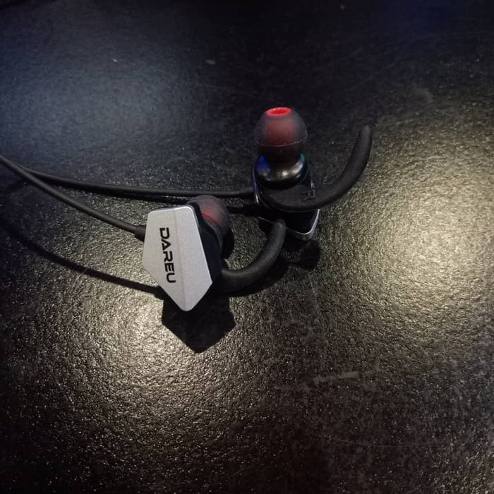 Dareu EH728 Pro In-Ear IEM Gaming Earphone with Microphone