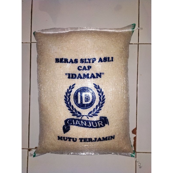 

Beras putih 10 kg