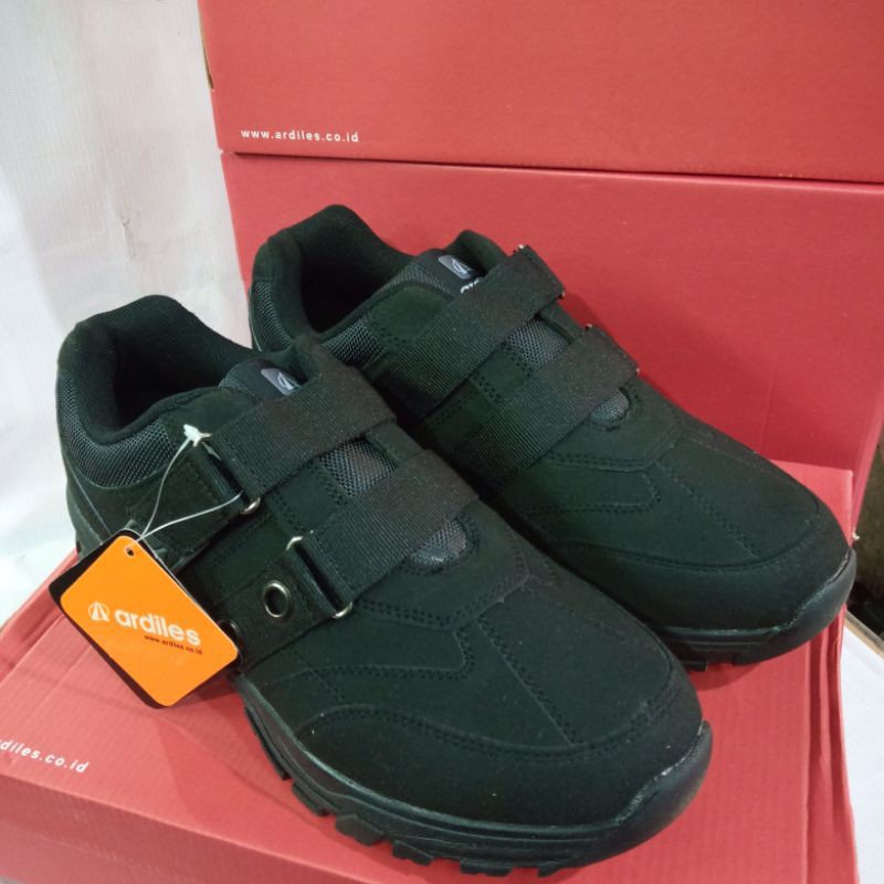 sepatu Gunung pria ardiles hitM 40/43