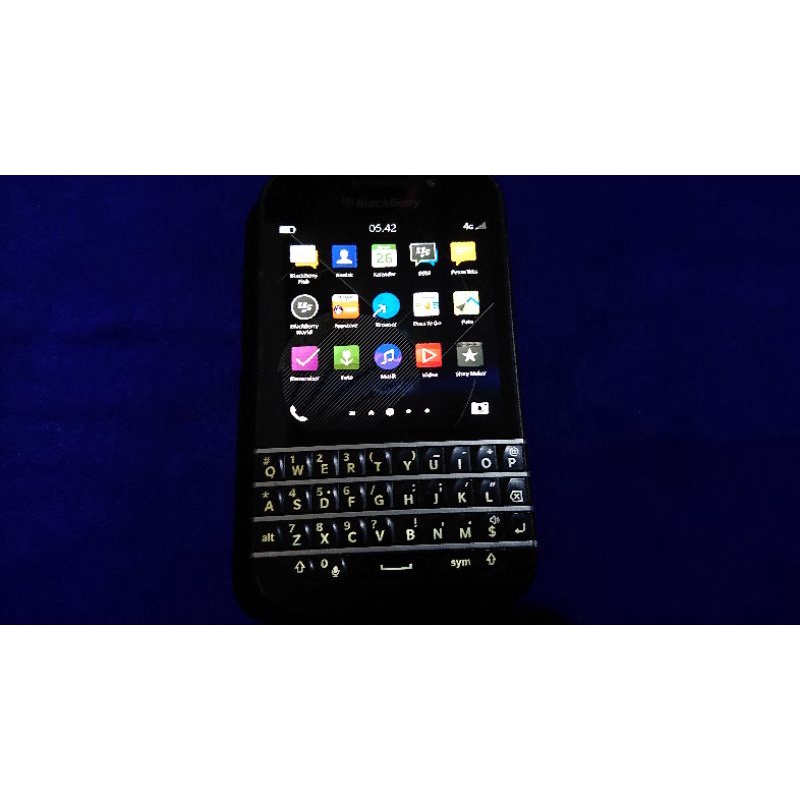 Blackberry Q10 ada minus