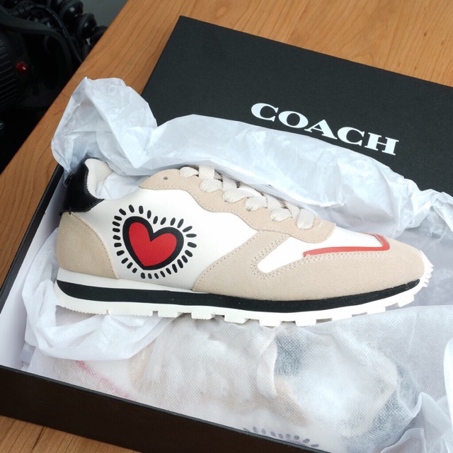 Sepatu sneakers coach