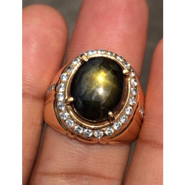 Golden star sapphire star tajam