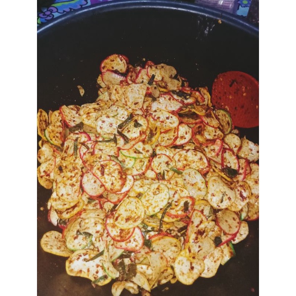

KERUPUK SEBLAK KERING/1KG/seblak kerupuk pedas/daun jeruk