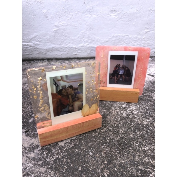 Standing kayu flower polaroid