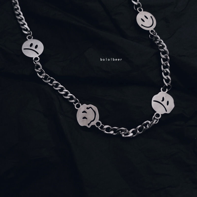 Kalung Rantai Dengan Liontin Smiley Face Gaya Hip Hop Untuk Wanita