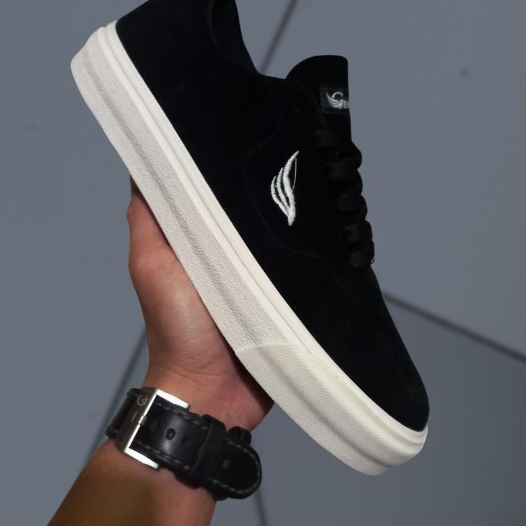 Jangan Ketinggalan order..  Sepatu Sneakers Original Geovinco Gloves Hitam Shoes Sekolah Pria Kasual