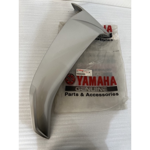 Leksil cover Legshield Sayap Luar Kanan YAMAHA Vega R New 2006 Silver ORIGINAL 4D7-F8312-00-P2 Distr