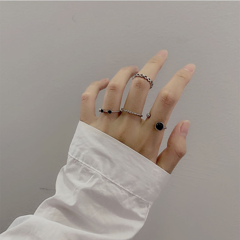 Cincin Set Fashion 4 pcs/set Jari Telunjuk Model Terbuka Adjustable Lingkaran Hitam Dalika