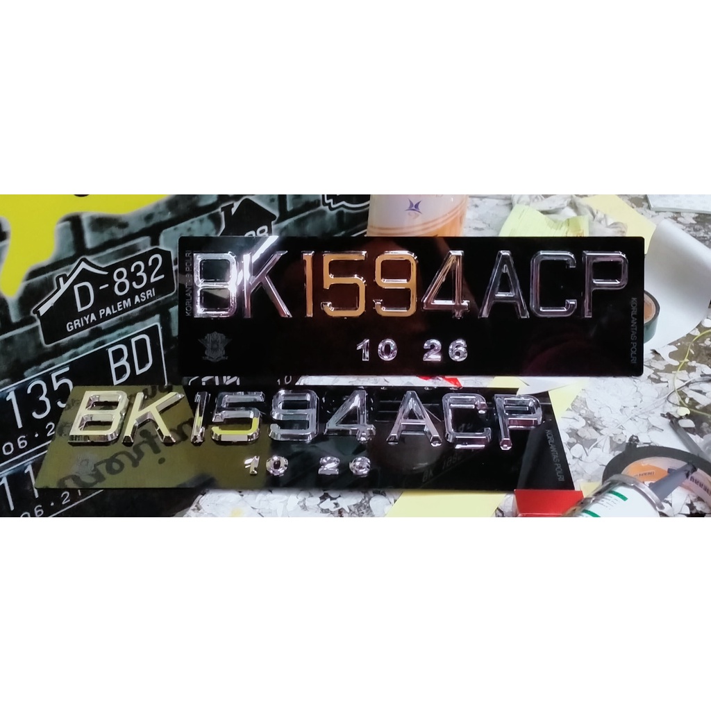 plat mobil Timbul  Digital Chrome