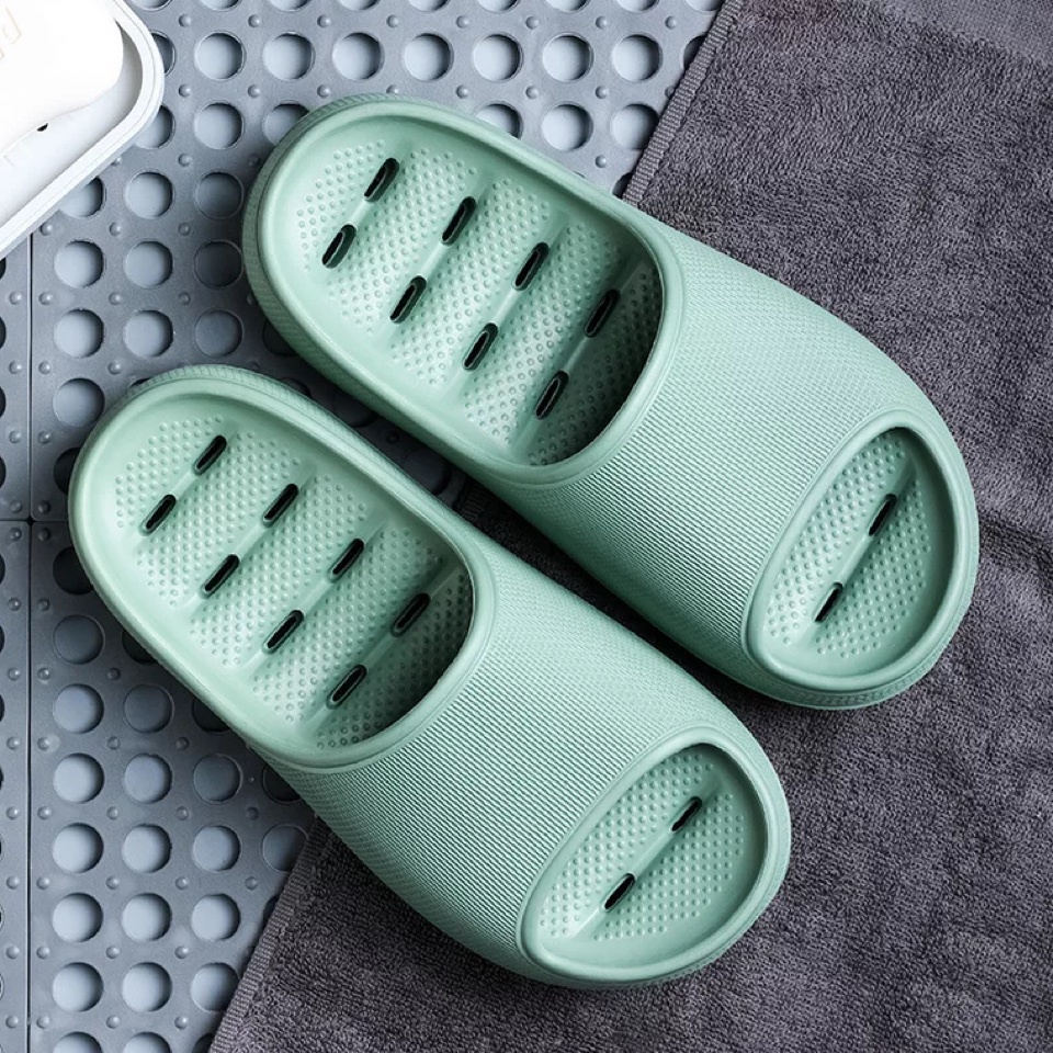 【TEC】Sandal 4.5CM HOLES EVA color indoor outdoor Rumah Kamar Mandi Anti Slip Sandal Kamar Mandi Anti Selip Tebal Cepat Kering Sandal Indoor Sandal Kolam-4.5cm GREEN