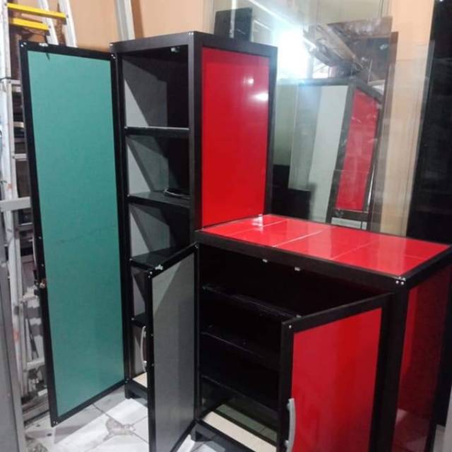 LEMARI TAS DAN SEPATU