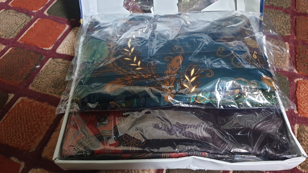 Semi Sutra Silky Premium - Kemeja Batik Halus Kilau Dan Licin - Semsut Embozz Lapis Furing Full Body