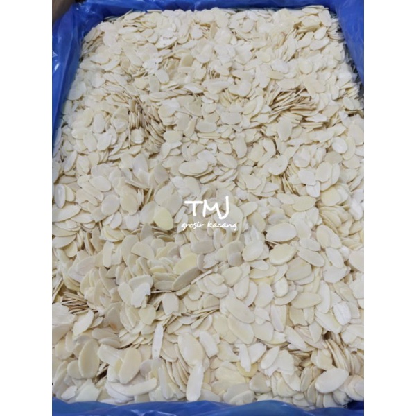 ALMOND SLICED MENTAH ALMONESIA 11,34 KG (25 LBS)