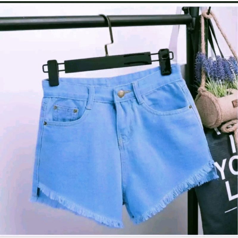 celana jeans wanita pendek terbaru 2022/POINTCLOTING